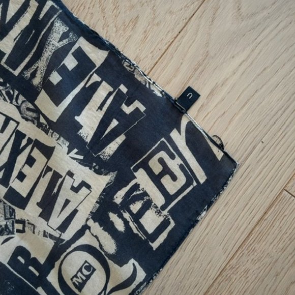 Alexander McQueen Grafitti Print Silk Scarf - Picture 4 of 4